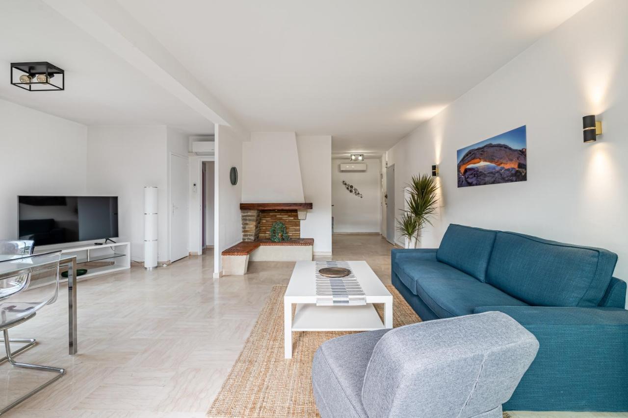 Lei Tapenie 2 Par Dodo-a-cassis Apartment